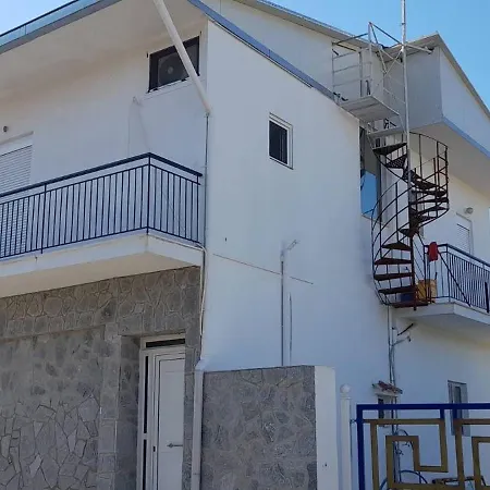ゲストハウス Vasilis Guesthouse By The Airport Mikrománi