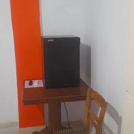Vasilis Guesthouse By The Airport 3* Mikrománi